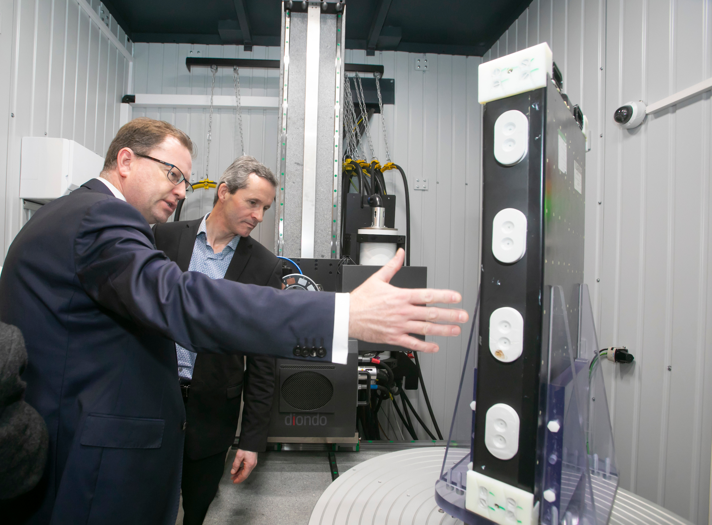 Dr Ciarán Seoighe, Deputy CEO, Research Ireland and Minister James Lawless, TD, Minister for Further and Higher Education, Research, Innovation and Science,