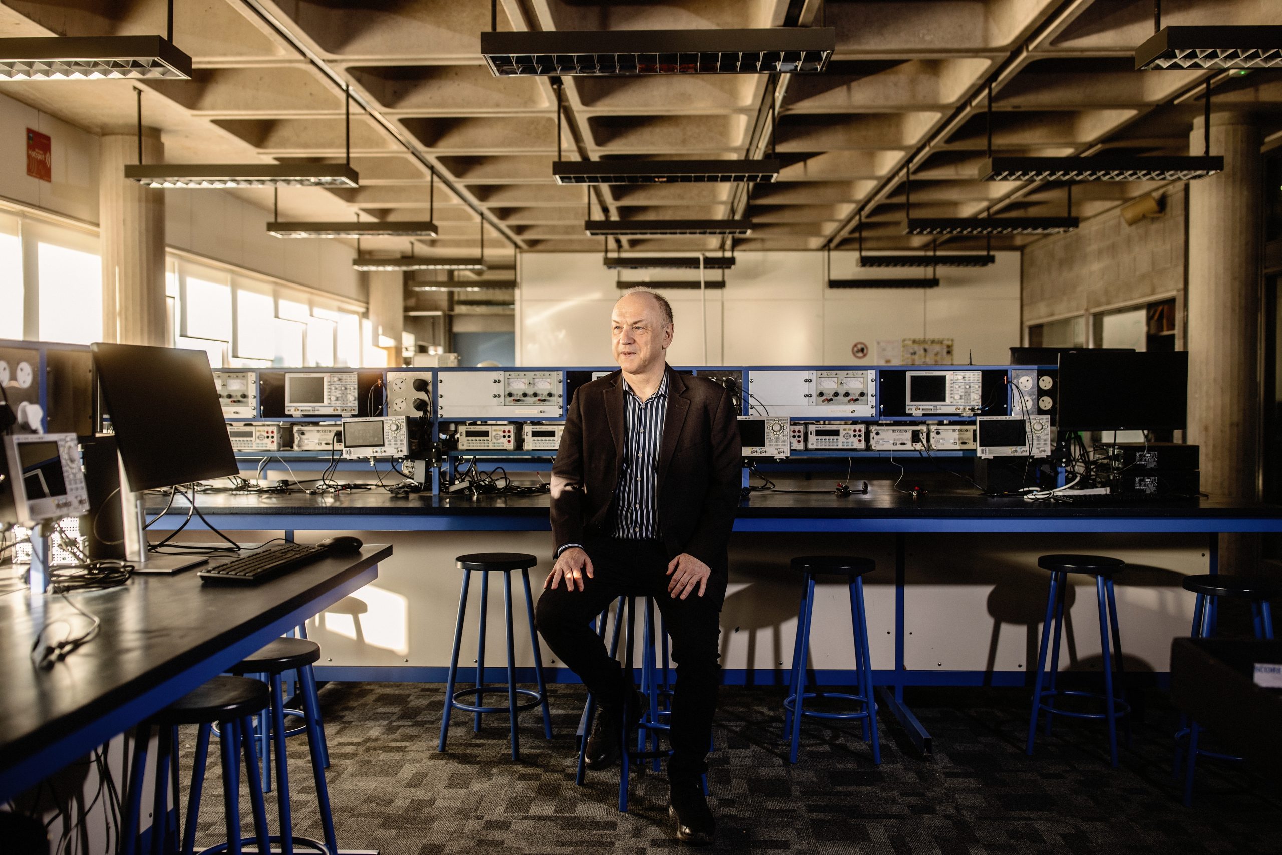 Driving Discovery to World’s First Silicon-based Quantum Computer Server