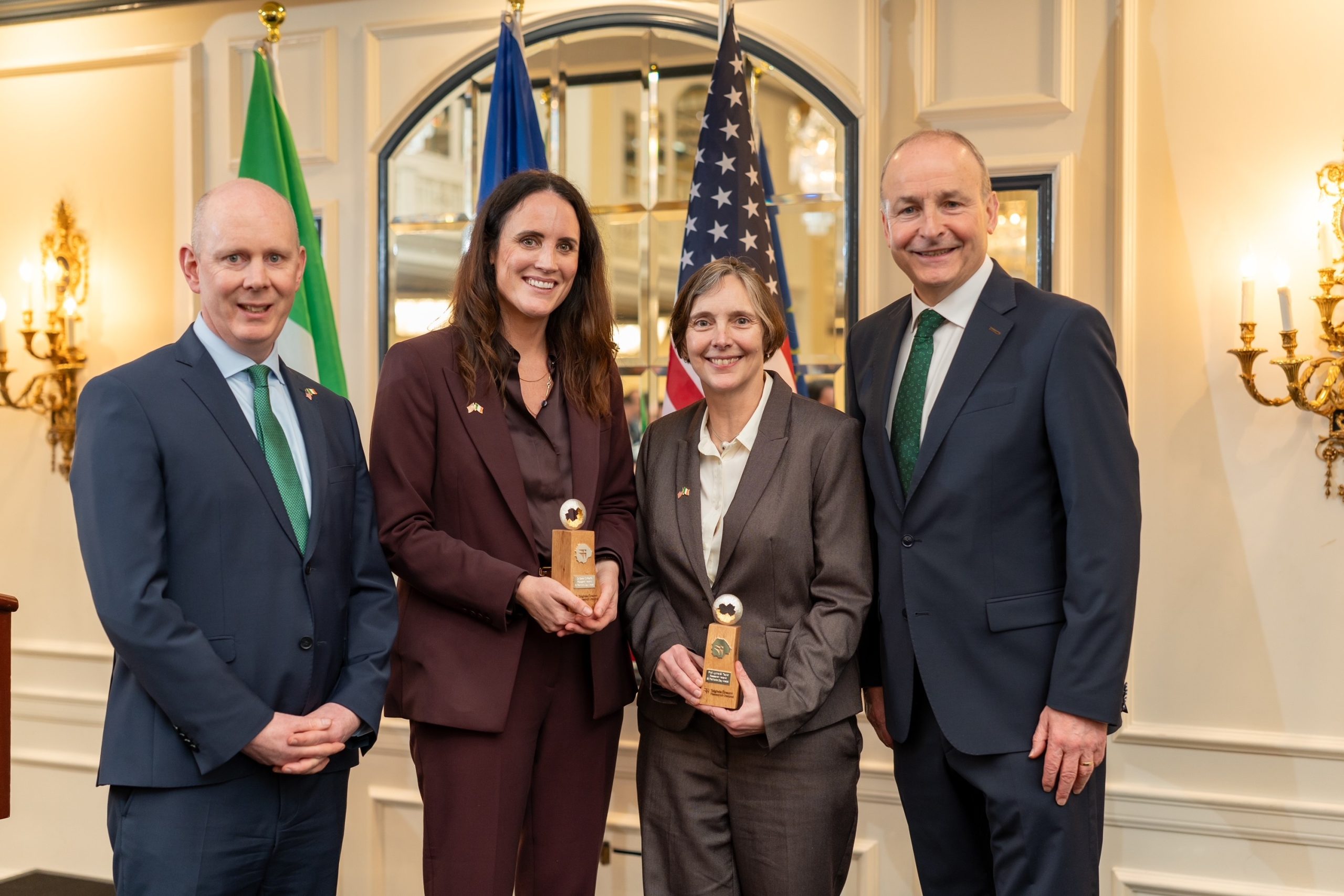 Dr Diarmuid O'Brien, Dr Sarah O’Keeffe, Prof Lynne S Taylor, and An Taoiseach Micheál Martin