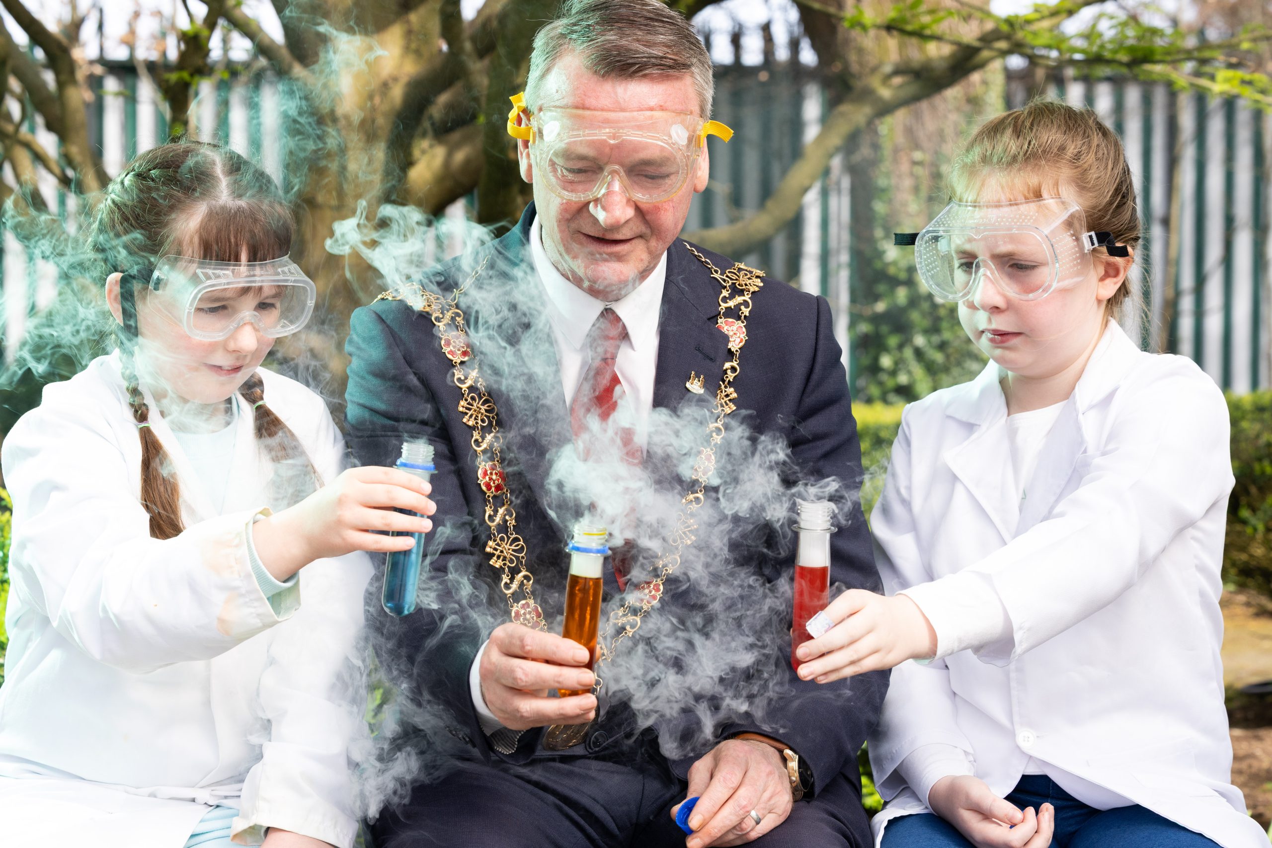 Pictured: young science enthusiasts Lou Lou and Abigail, with the The Lord Mayor of Cork Cllr. Fergal Dennehy at Fitzgerald Park for the launch of the 2026 Cork Carnival of Science.