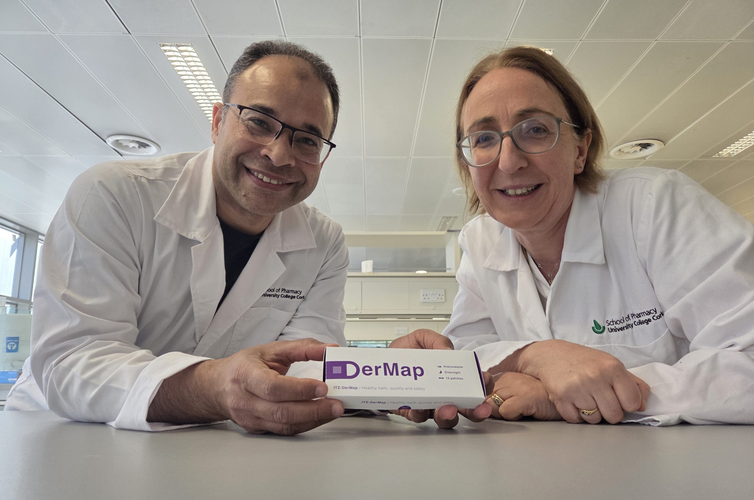 A picture of Dr Waleed Faisal, ArrayPatch and Professor Abina Crean, School of Pharmacy, University College Cork and Rinn Pharma & Biopharma investigator