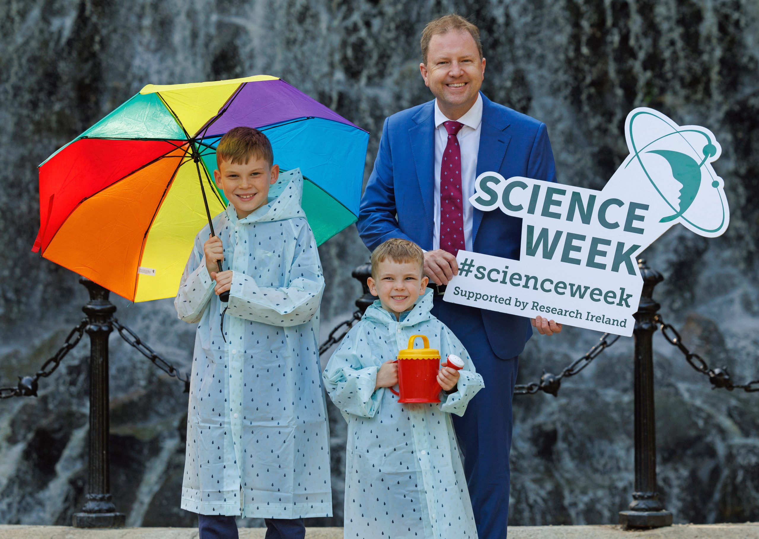 ack, aged 10, and his brother Jordi Lacey Leonard, aged 5 with James Lawless - Minister for Further and Higher Education, Research, Innovation and Science of Ireland photographed to launch Science Week 2026